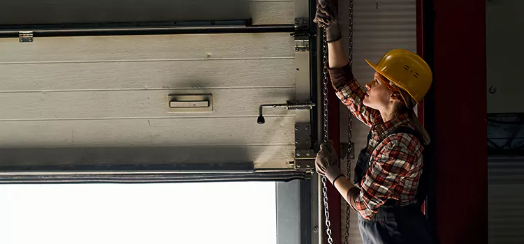 Addressing Common Garage Door Stoppage Issues in Plantation, FL